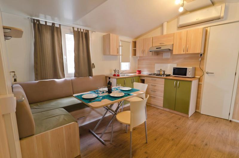 Village Torre Pendente Acampamento
