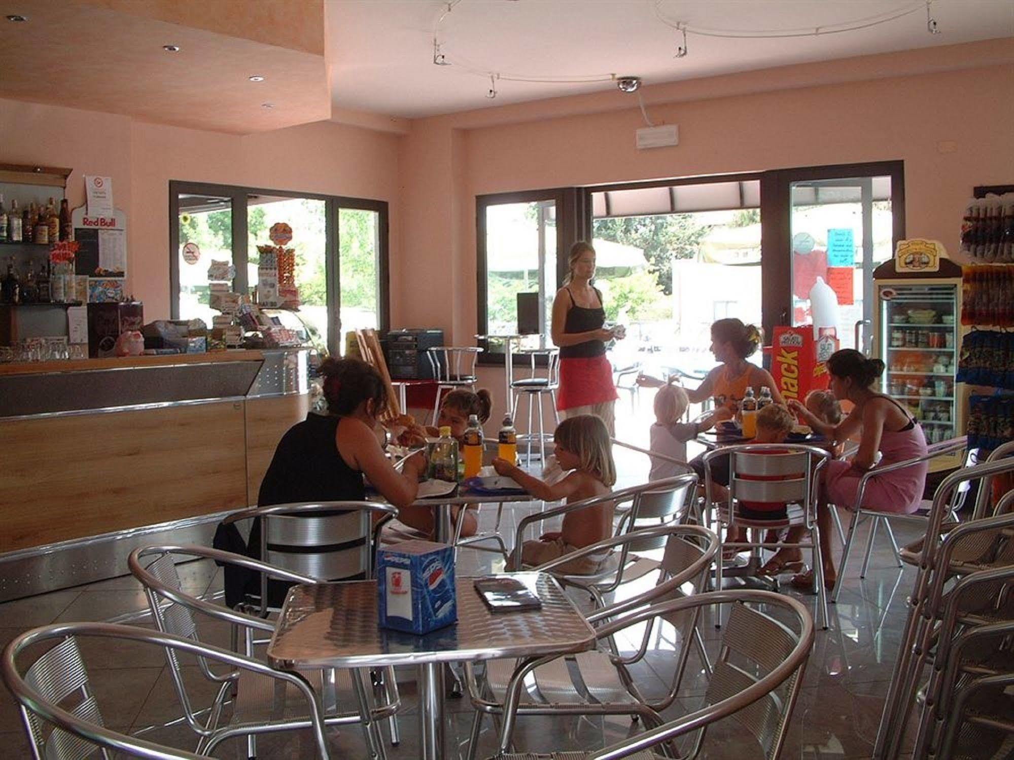Village Torre Pendente Acampamento